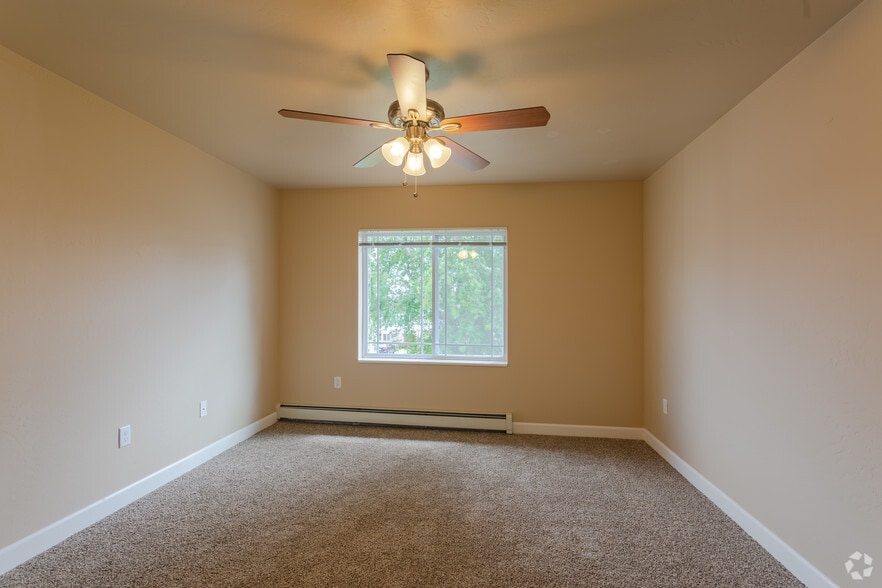 2BR, 2BA - Lake Breeze Estates