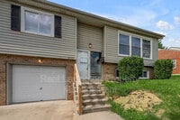Building Photo - 833 Malabu Dr