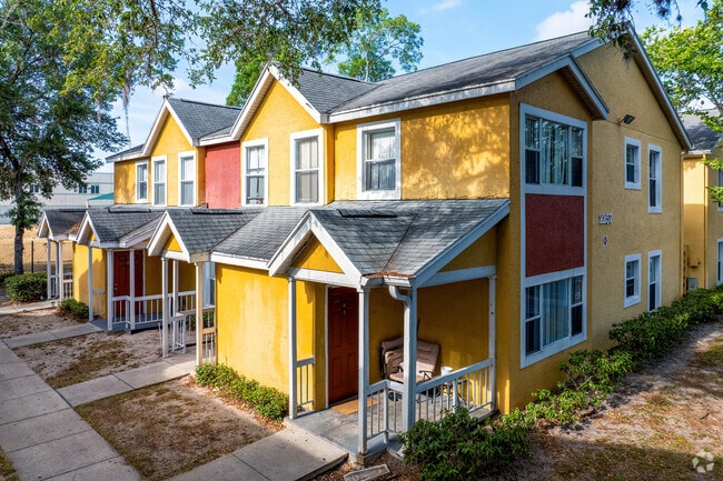 2271 Weston Ln Orlando, FL 32810 - Forest Edge