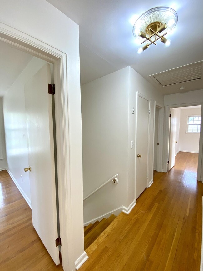 Building Photo - 9136 Switzer St