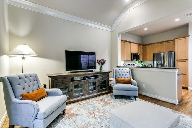 Building Photo - 5742 Kiam St