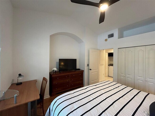 Building Photo - 3803 54th Dr W