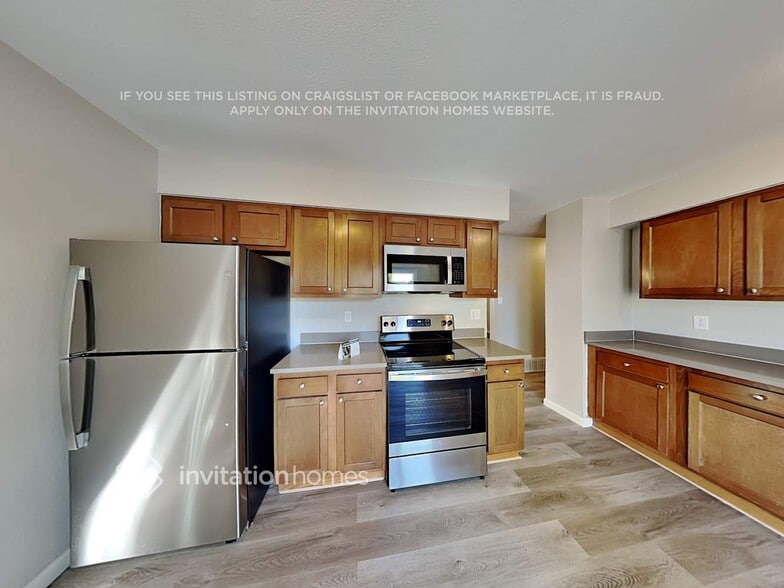 Building Photo - 16692 E Gunnison Pl