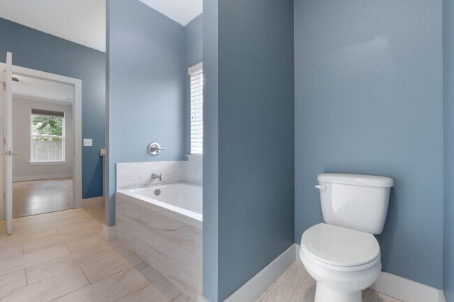 Building Photo - 4464 Goldfinch Way