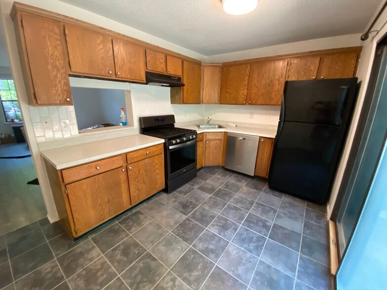 Building Photo - 178 Patriots Ct