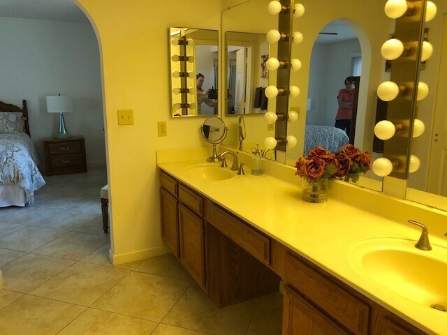 Building Photo - Large & Inviting Home in Leisure World.  A 45+ Active Adult Resort Community Available May throug...