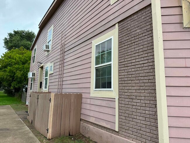 Building Photo - 3028 Avenue M