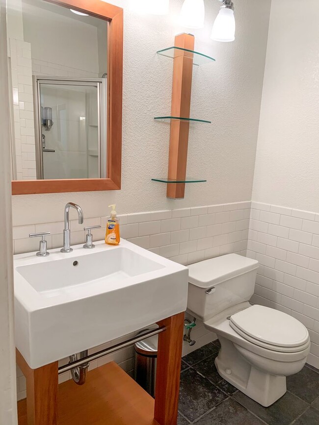 Building Photo - 5863 Lake Crowley Pl