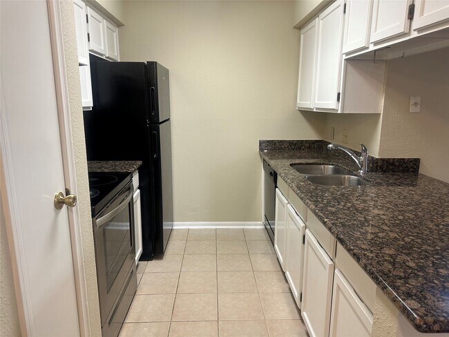 Building Photo - 2120 El Paseo St