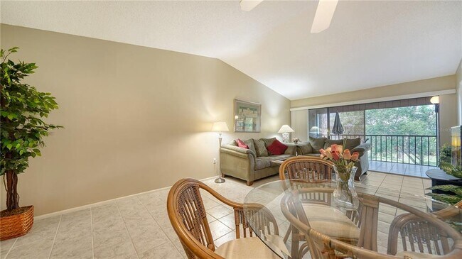 Building Photo - 5649 Summerside Ln
