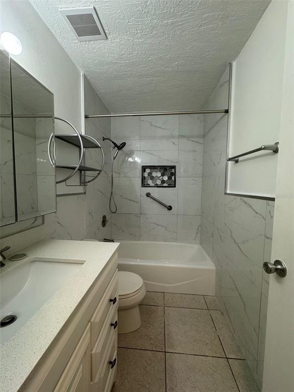 Building Photo - 2304 Inagua Way