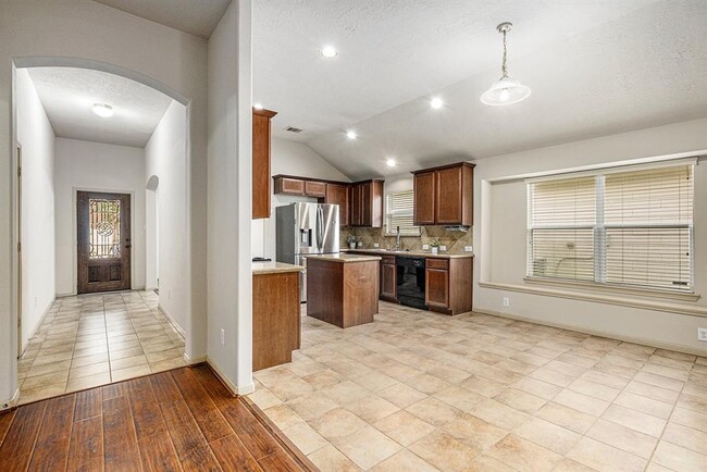 Building Photo - 25227 Ginger Ranch Dr