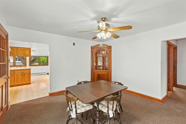 Building Photo - 178 Massasoit Rd