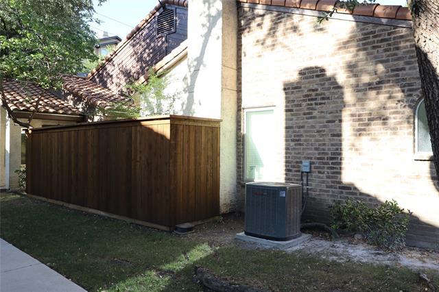 Building Photo - 14151 Montfort Dr