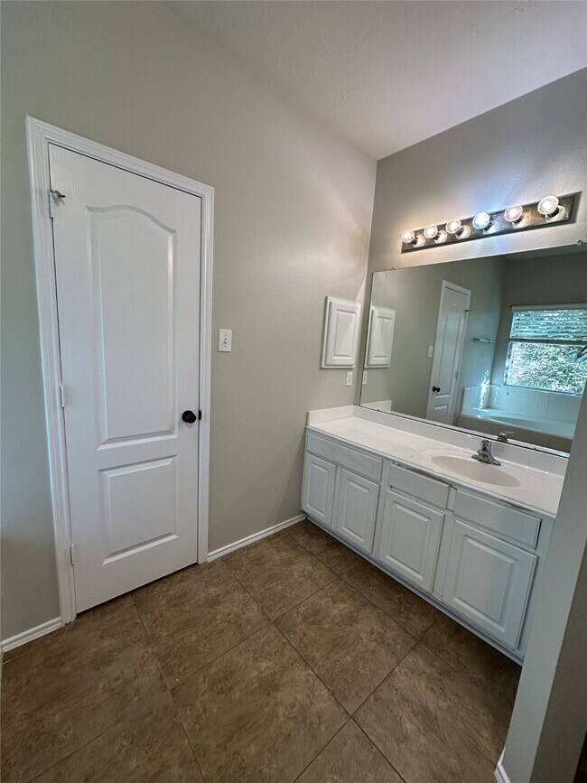 Building Photo - 3410 Azalea Sands Dr