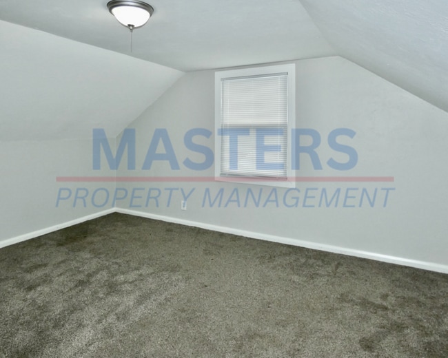Building Photo - 3 Bed 1 Bath Toledo Home