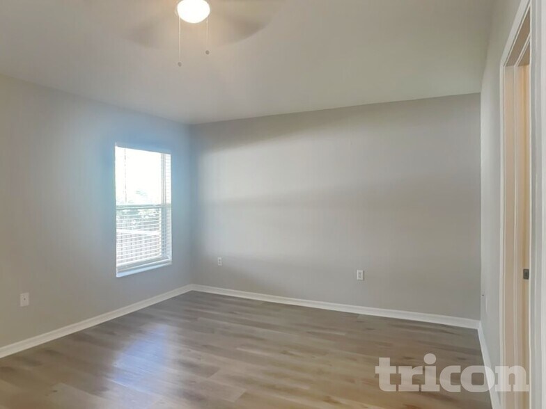 Building Photo - 12532 Evington Point Dr