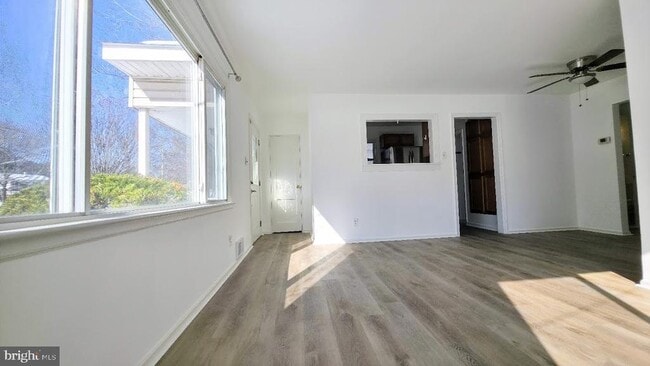 Building Photo - 12217 Valleywood Dr