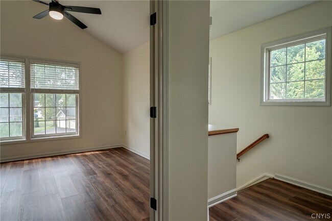 Building Photo - 2404 Pipers Ct