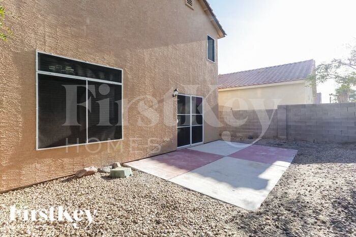 Building Photo - 1865 Casa Verde Dr