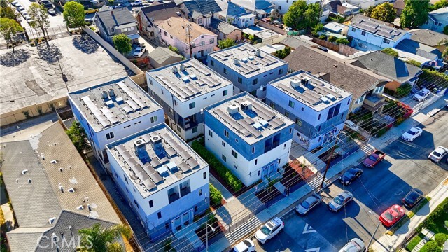 Building Photo - 1427 S New Hampshire Ave