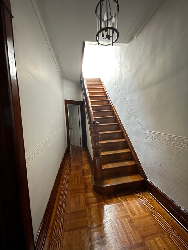 Building Photo - 555 Bay Ridge Pky