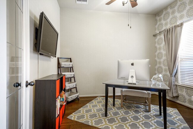 Building Photo - 2519 Kinsgate Forest Dr