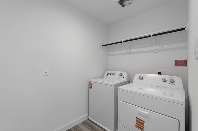 Building Photo - 3215 Rainwood Gate Dr