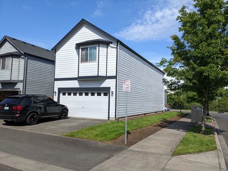 Building Photo - 2610 NE 88th Pl