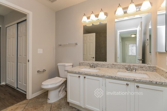 Building Photo - 1811 S 39th St