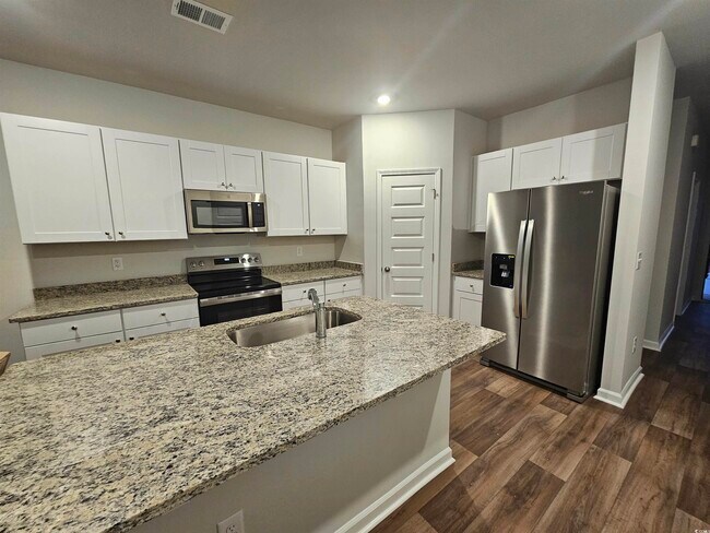 Building Photo - 2033 Northwest Dr