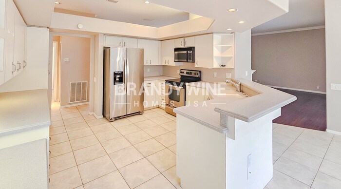 Building Photo - 7036 Fallbrook Ct