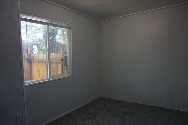 Building Photo - 3670-3672 Atlas Way