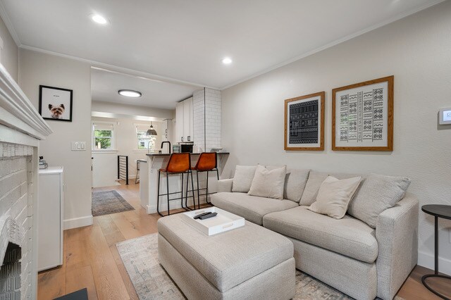 Living Room - 1131 S Elizabeth St