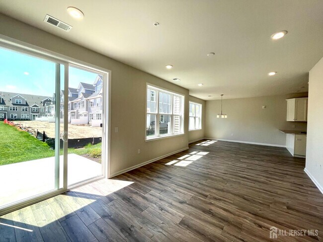 Building Photo - 905 Greenland Square