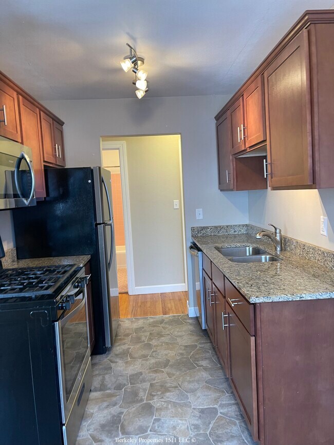 Kitchen 2 - 1511 7th St W