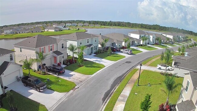 Building Photo - 11605 Savanna Lks Blvd