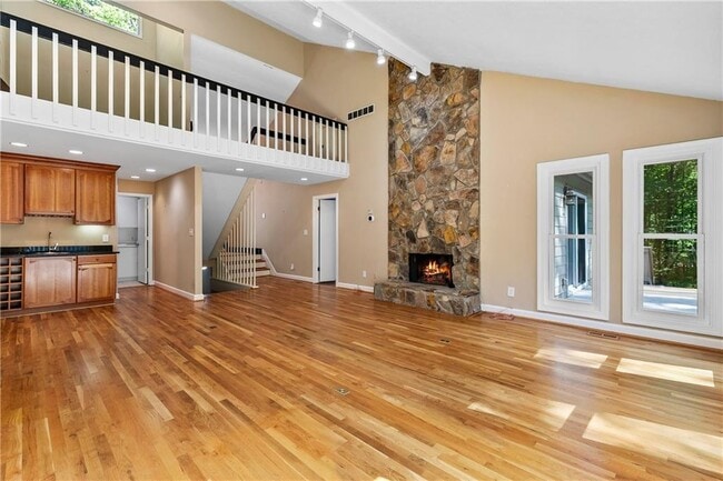 Building Photo - 755 Nile Dr