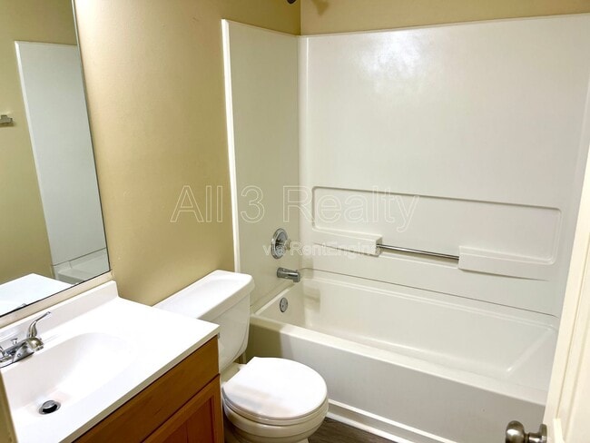 Building Photo - 132 Samanthas Way