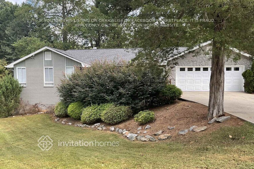 Primary Photo - 4031 Linda Ln SW