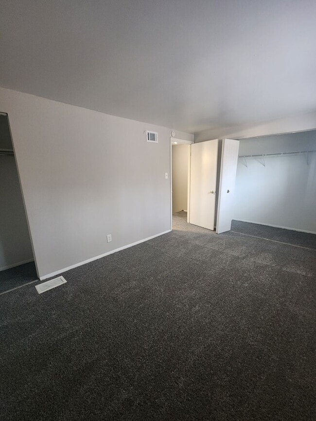 Building Photo - Spacious 2-Bedroom Townhome – Move-In Ready!