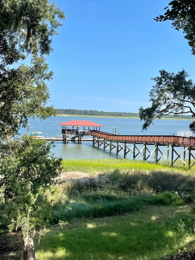 Building Photo - 1231 Ladys Island Dr