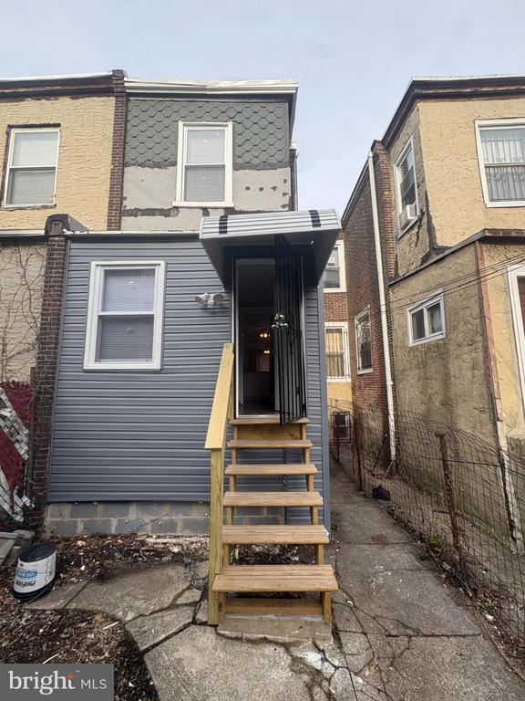 Building Photo - 1908 W Somerset St