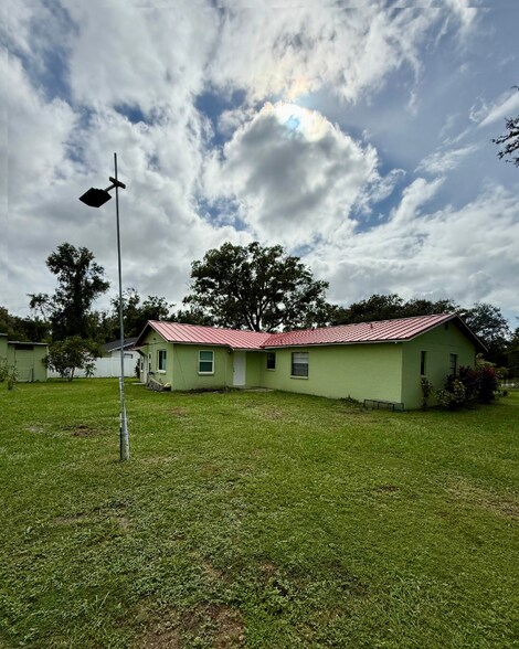 Building Photo - 108 Burchwood Ave