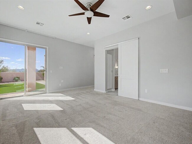 Building Photo - 10053 N Alder Spring Dr