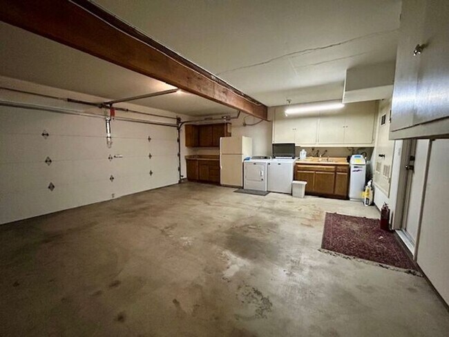 Building Photo - Lovely Two Story Villa Pino Condo - Availa...