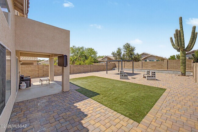 Building Photo - 2656 W Mountain Heights Ct