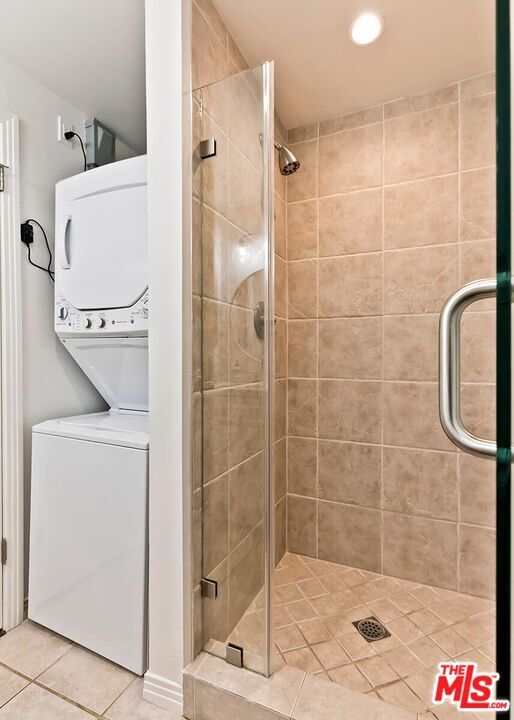 Building Photo - 609 N Doheny Dr