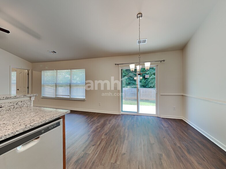 Building Photo - 248 Applehill Way
