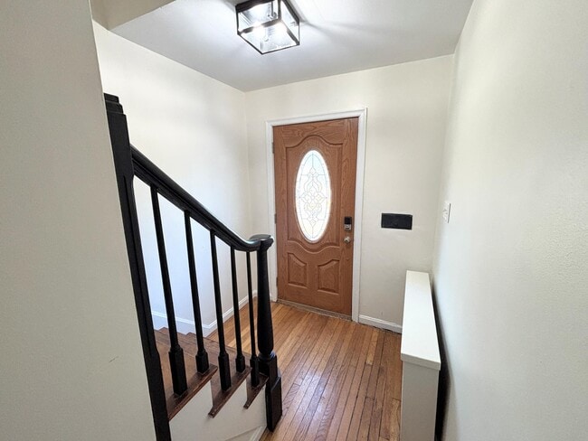 Building Photo - 27 Sunnymede Dr